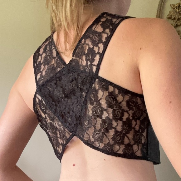 Black Lace-Back Leather Vest - Picture 7 of 8